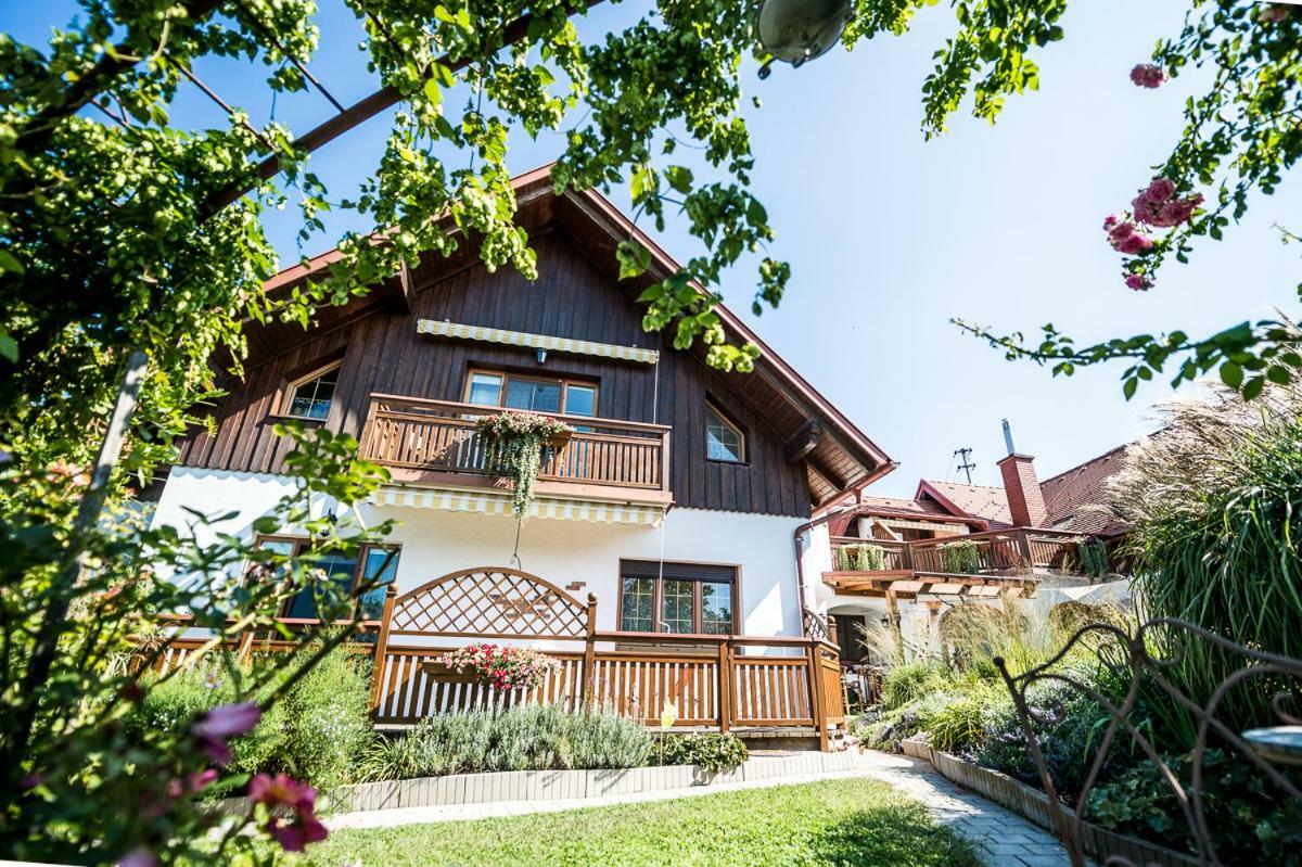 Hotel Garni Huegellandhof Neuhaus am Klausenbach Luaran gambar